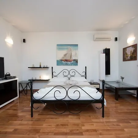 Elijah Creek Nyaraló *